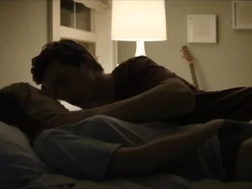 Kate Mara, Camila Perez - Hot sexy scenes